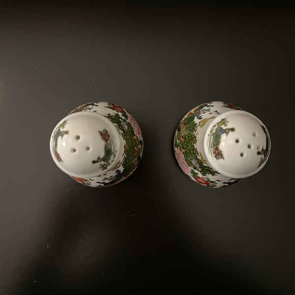 Peacock Salt and Pepper Shakers - Picture 2 of 7